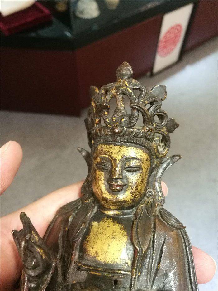 明 铜观音 座像图5