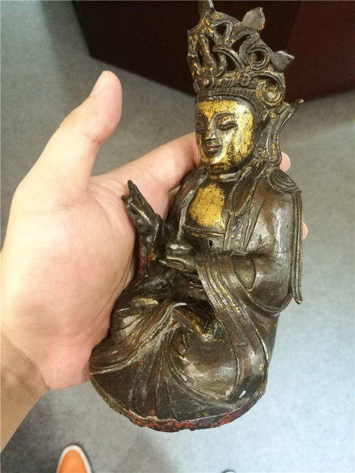 明 铜观音 座像图3