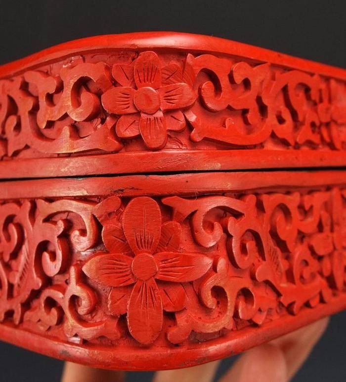 美国回流剔红漆器四方大盒图10