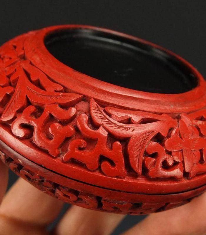 清代剔红漆器粉盒图8