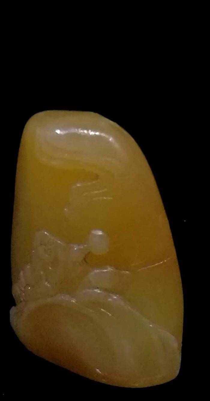 寿山石田黄石薄意浮雕摆件81 石质温润 萝卜纹隐隐可见图2