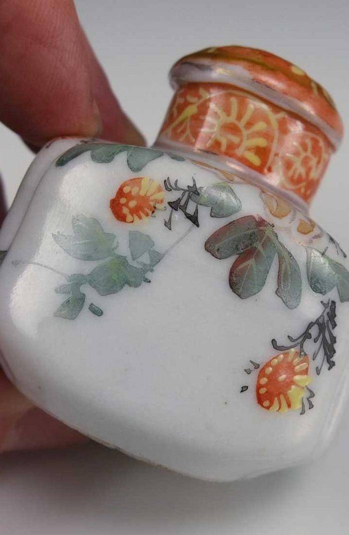 清代文玩粉彩斗蛐蛐罐子图5