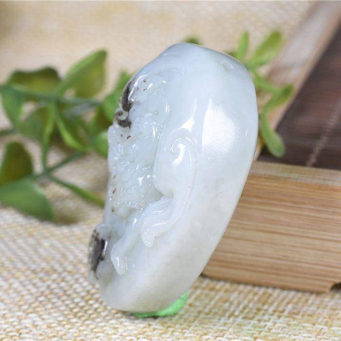 和田玉 俏色招财貔貅 招财进宝 上下双孔图4