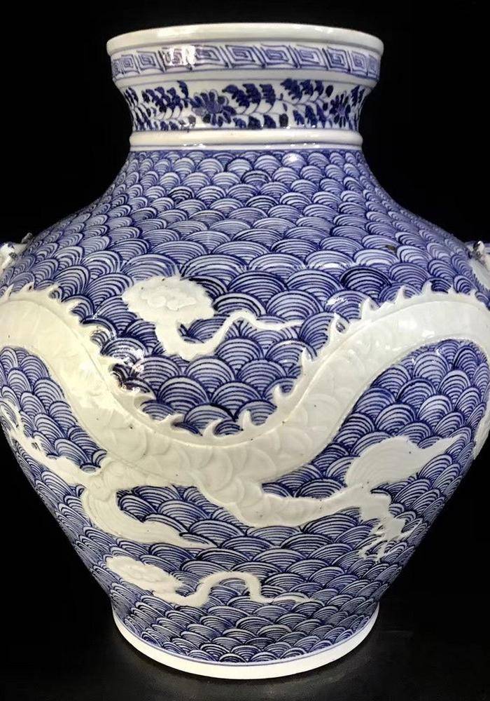 本金青花龙纹虎头罐图5