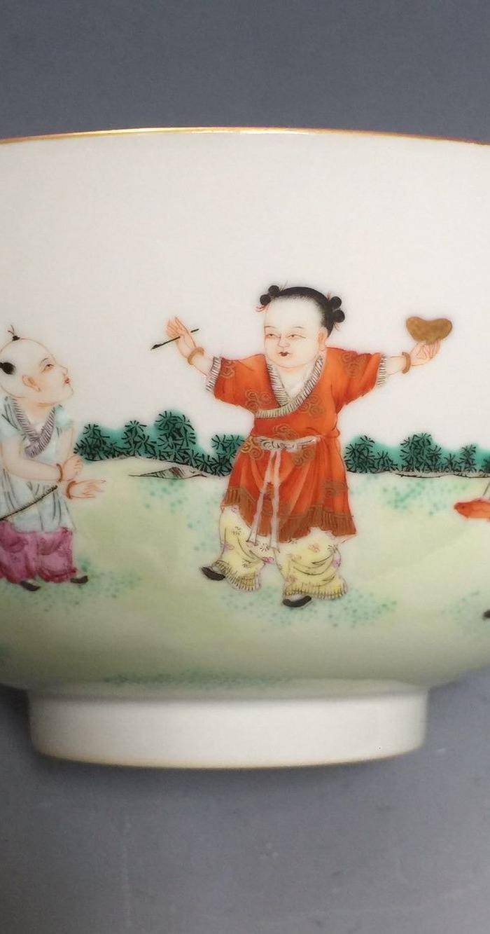 欧洲回流清粉彩童子嬉戏碗图8