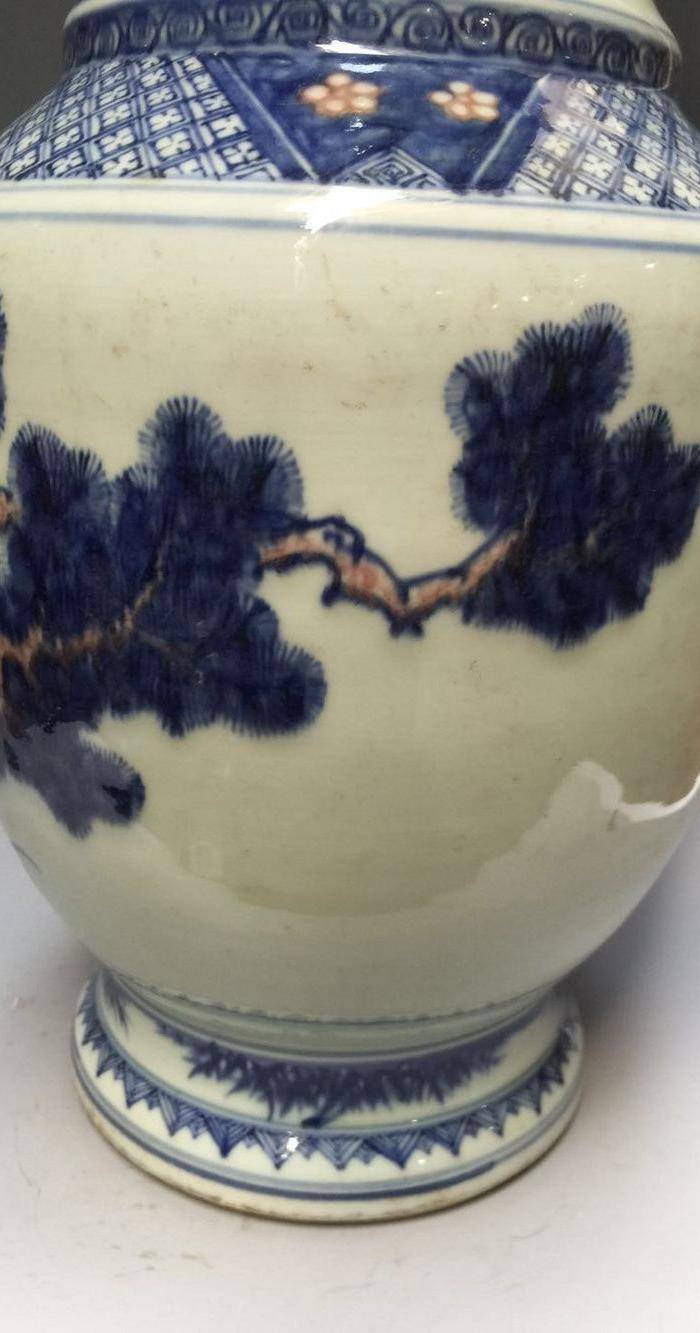 欧洲回流青花釉里红松鹿大花瓶图7