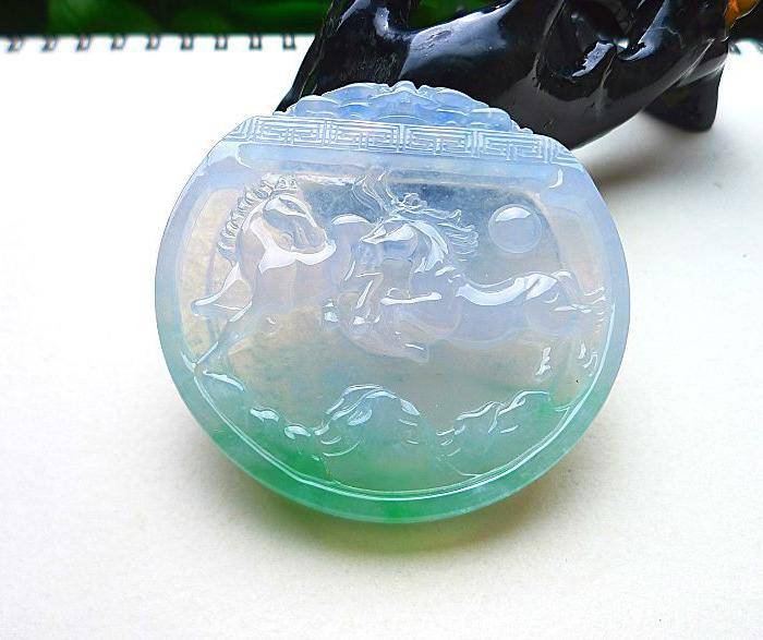 自然光实拍!天然A货冰种带绿马到成功图9