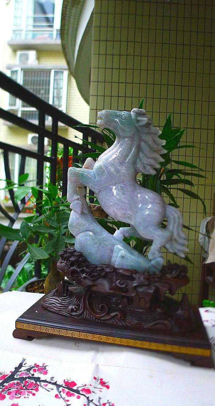 自然光实拍!天然A货好种双彩马到成功摆件图7