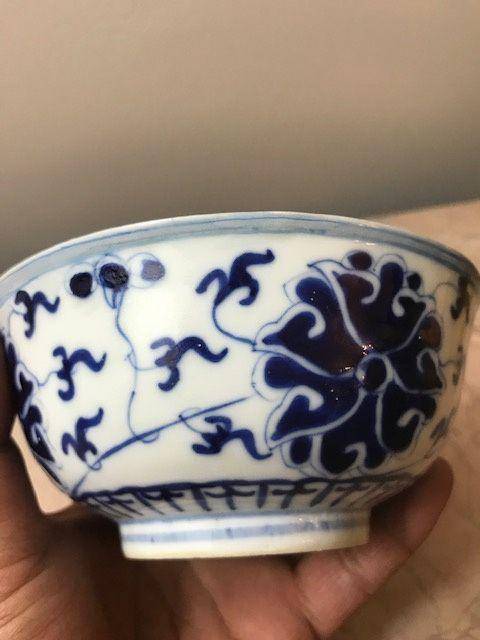 7469 民国 青花宝象花纹碗图3