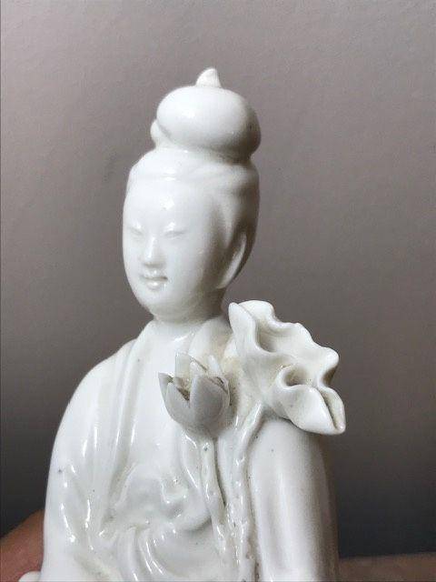 7465 欧洲回流清晚青花兽耳人物盘口瓶图4