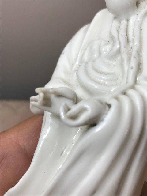 7465 欧洲回流清晚青花兽耳人物盘口瓶图6