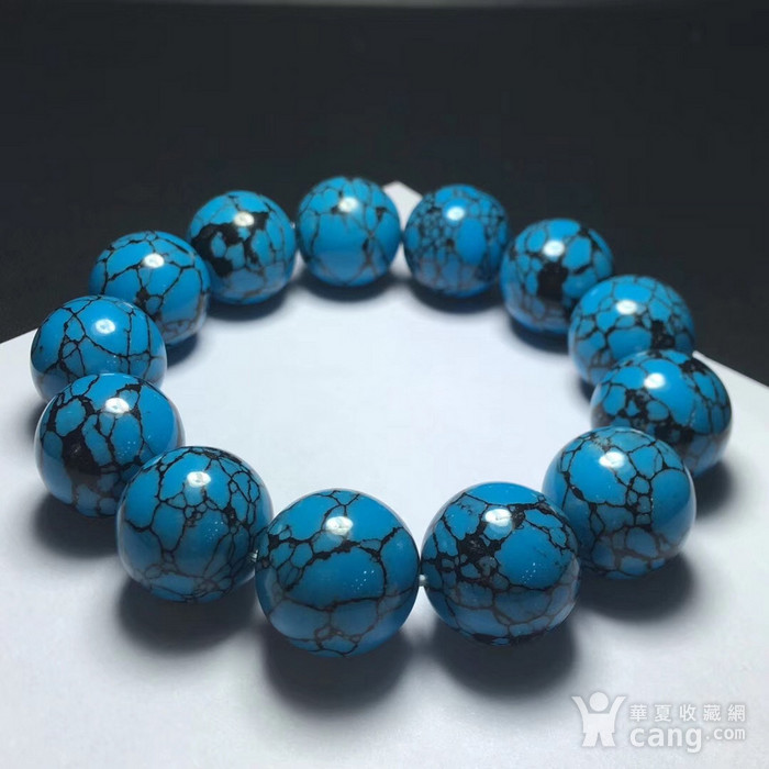 拍品描述 湖北云盖寺乌兰花手链 料细 瓷釉级 直径约18mm 重80克 花纹