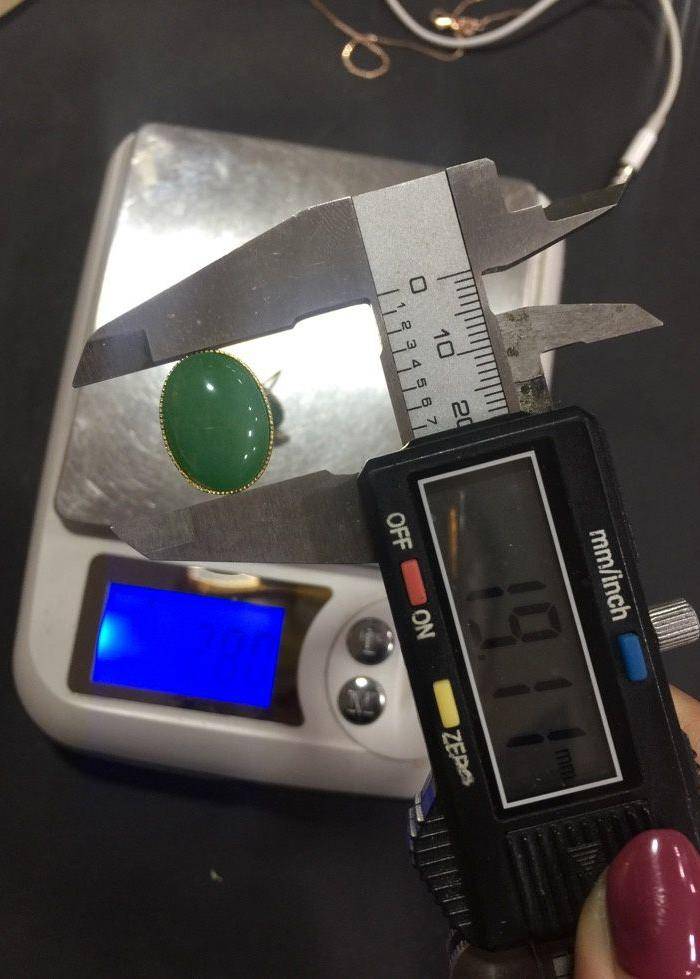 8086欧洲回流岫玉耳钉图12