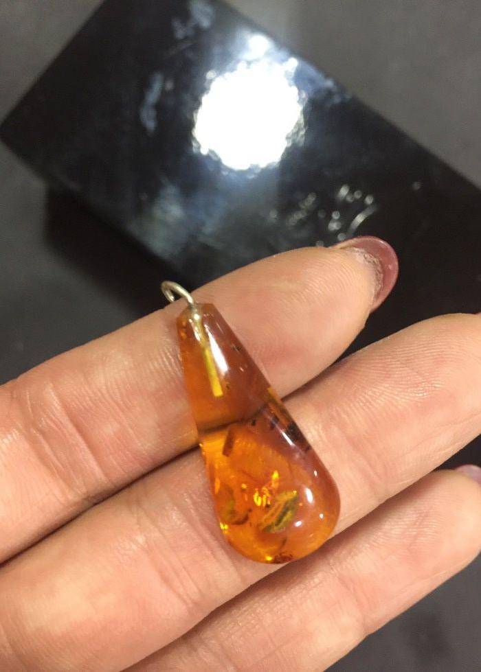 8087欧洲回流金珀爆花坠子图3
