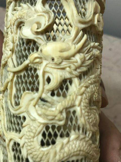 7530 欧洲回流龙纹笔筒图4