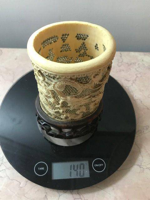 7530 欧洲回流龙纹笔筒图12