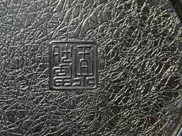 民国竹梅兰菊提梁锡壶一对图8
