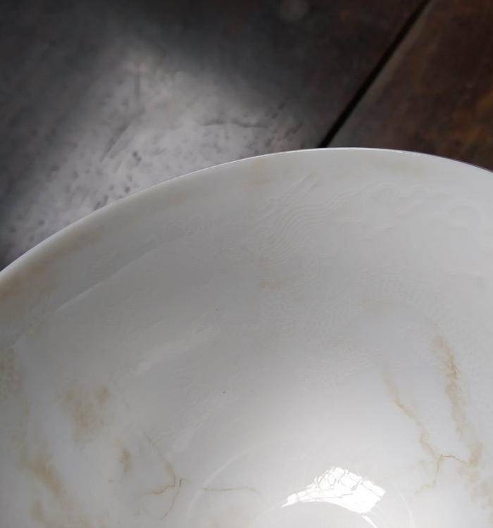海外回流 龙纹白瓷杯图6