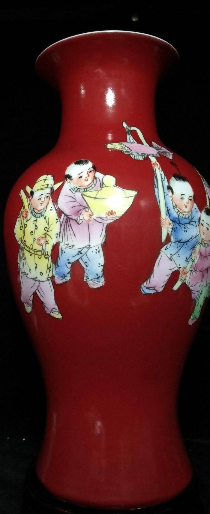 美国回流的创汇时期欢天喜地中国红瓶图3