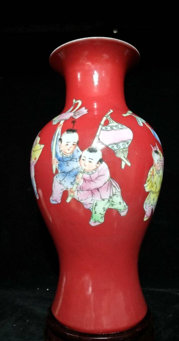 美国回流的创汇时期欢天喜地中国红瓶图4