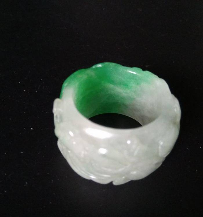 翡翠如意纹指环图4