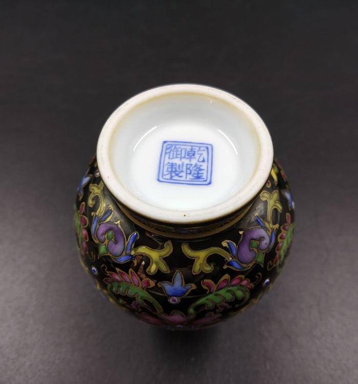 海外回流 粉彩描金花卉纹瓶图7