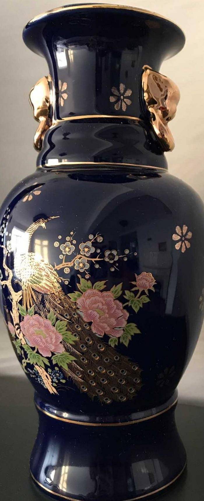 英国回流的蓝釉加彩描金瓶图8