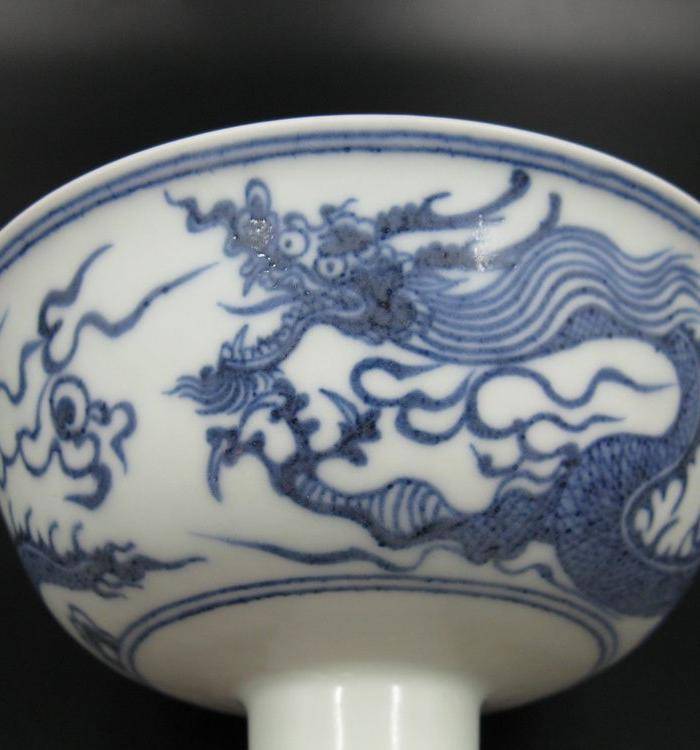 海外回流 青花龙纹高脚杯图5