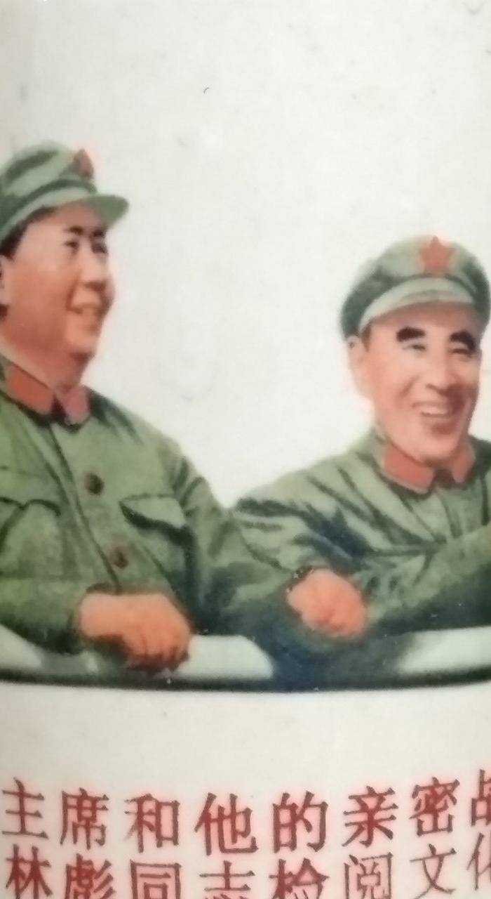 阿尔巴尼亚回流的一个笔筒图4