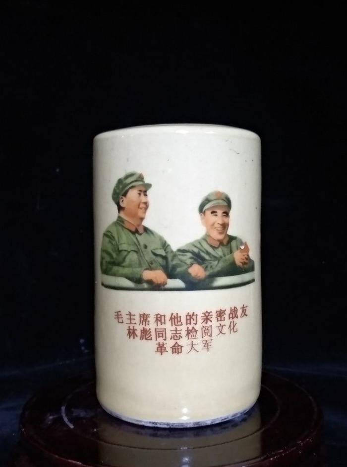 阿尔巴尼亚回流的一个笔筒图8
