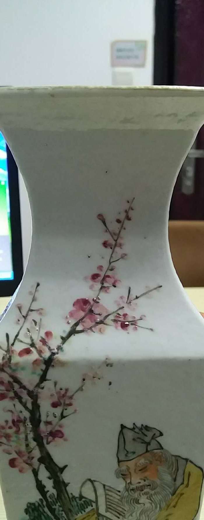 周筱松的四方花瓶图8