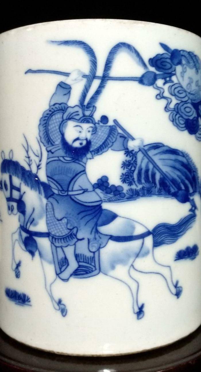 回流之青花刀马人笔筒图12