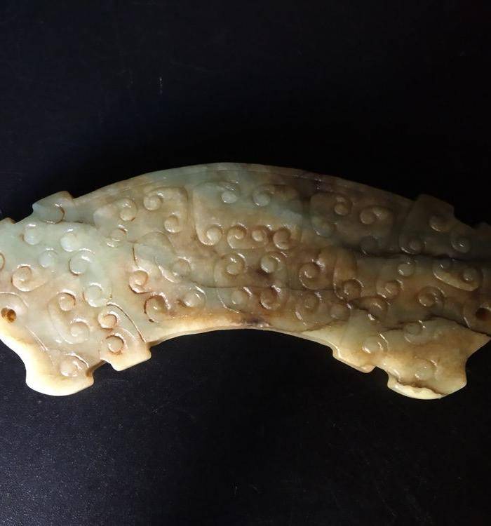 高古云纹玉璜图7