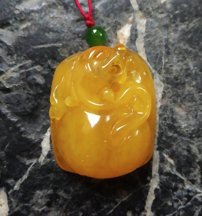 精品 纯天然鸡油黄波罗的海琥珀蜜蜡龙牌图5