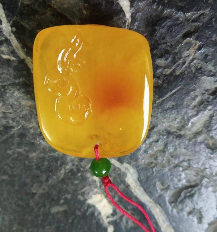 精品 纯天然鸡油黄波罗的海琥珀蜜蜡龙牌图6