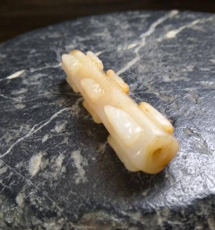 明代白玉蝉纹翎管图5