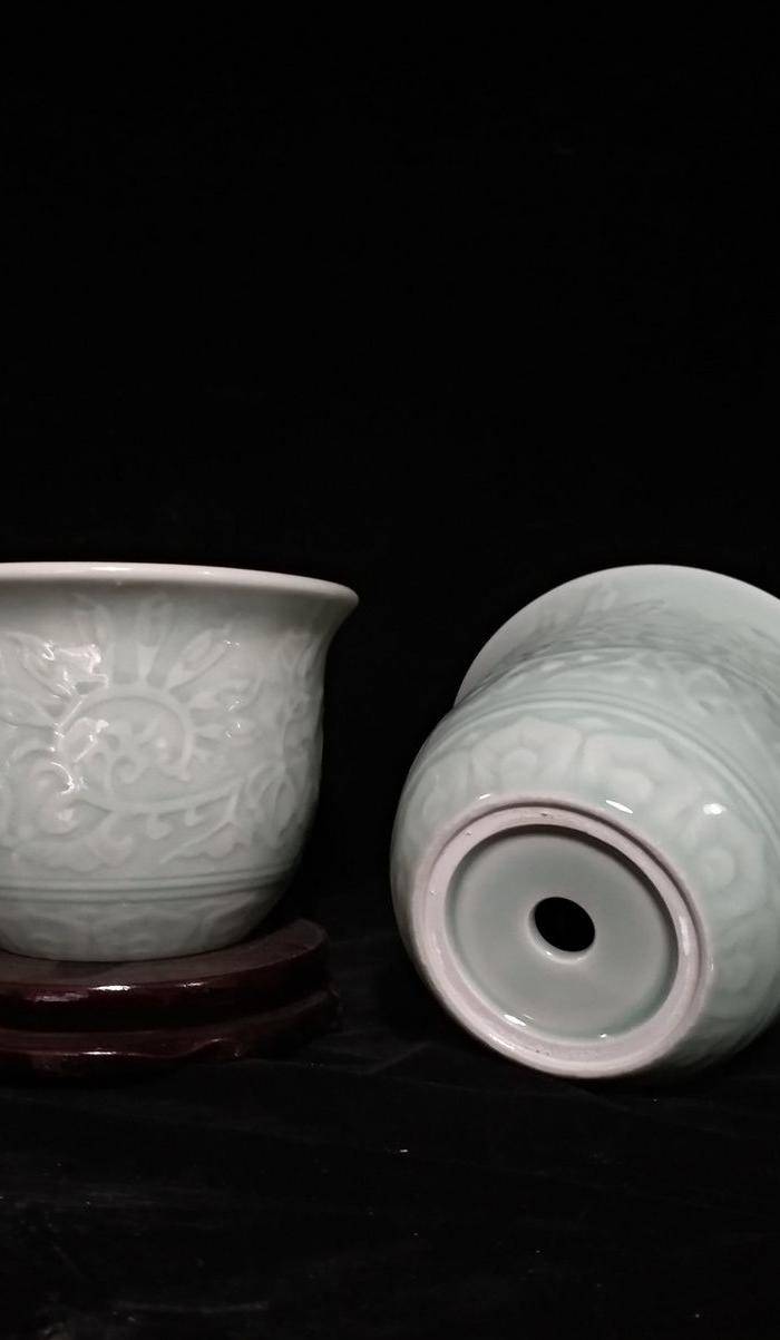 英国回流的一对龙泉花盆图4