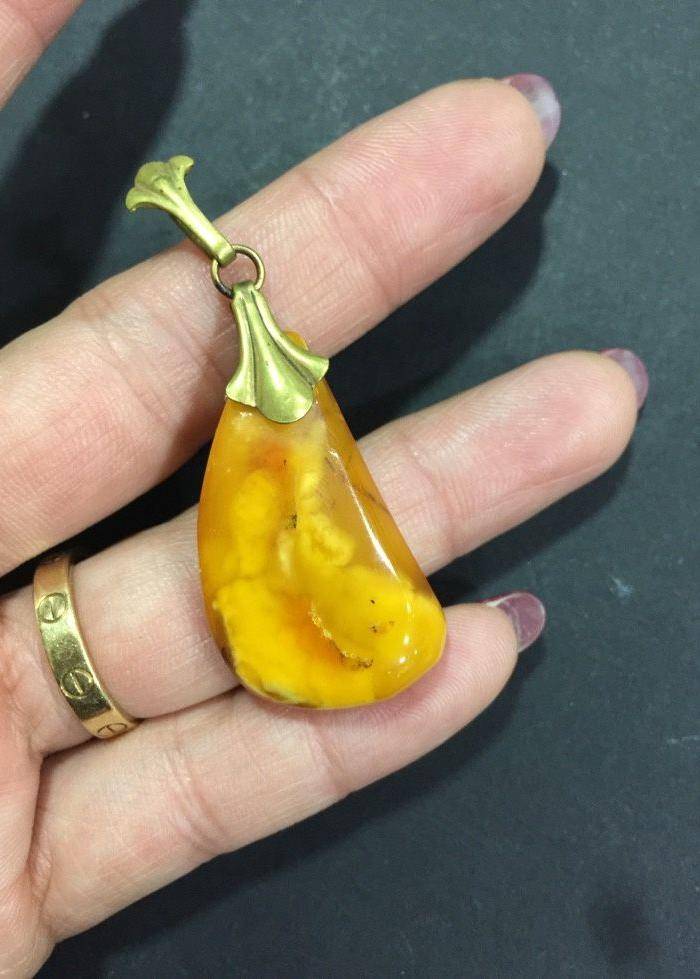 8140欧洲回流老蜜蜡吊坠图2