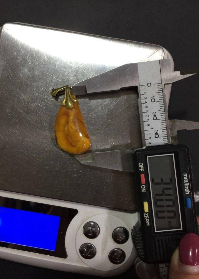 8140欧洲回流老蜜蜡吊坠图11