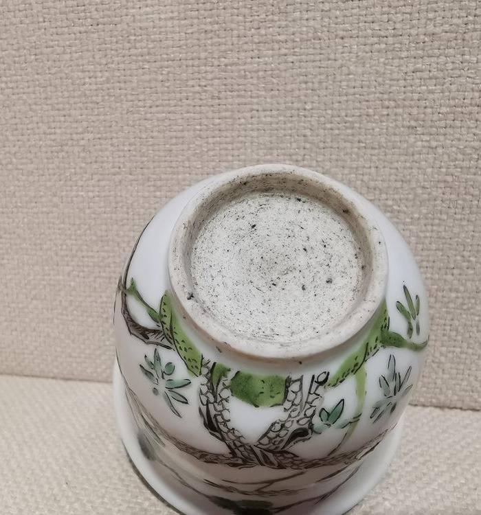 清.五彩花卉杯图5
