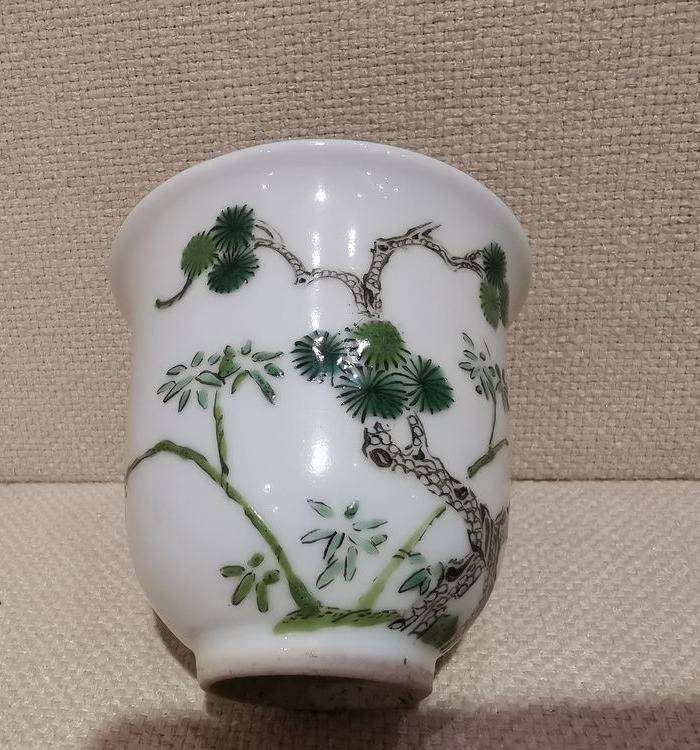 清.五彩花卉杯图6