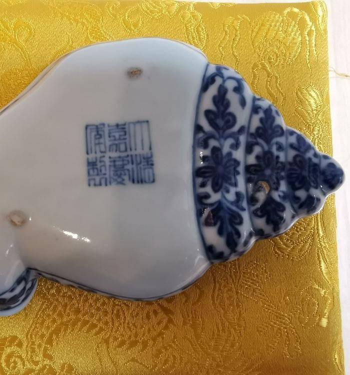 青花官窑螺丝笔添图5