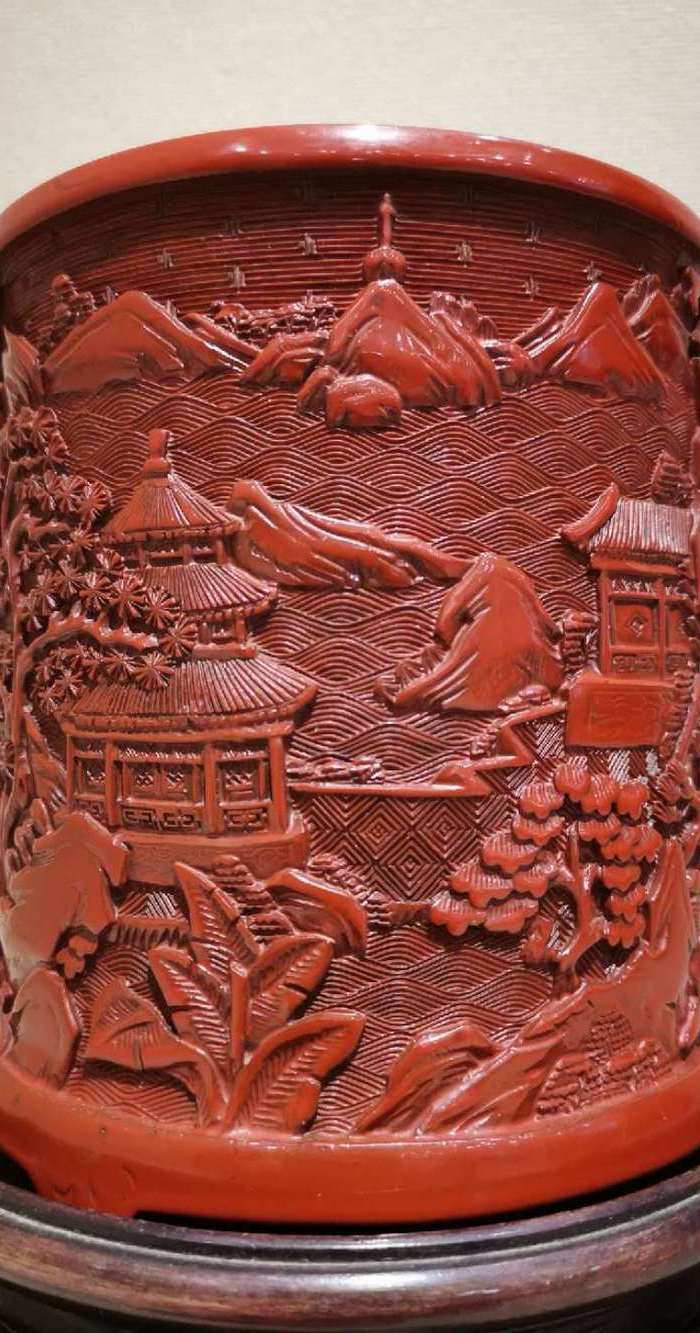 剔红笔筒图2