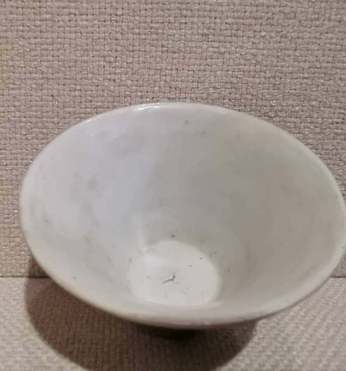 明.素三彩人物酒杯.图4