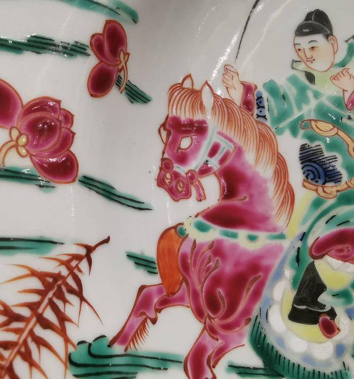 雍正粉彩人物盘图5