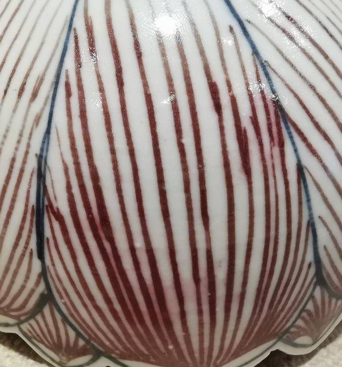 釉里红荷花碗图5