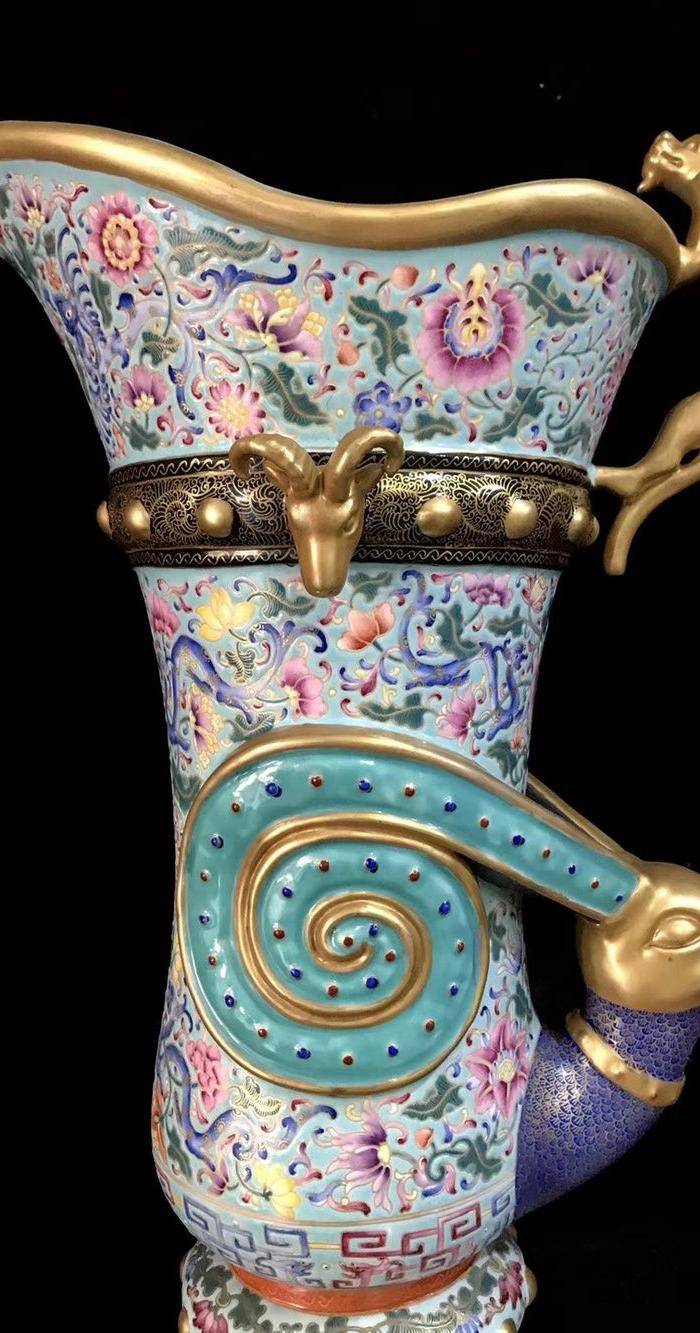 精品本金珐琅彩描金缠枝莲龙凤纹鸡头尊壶一对图7