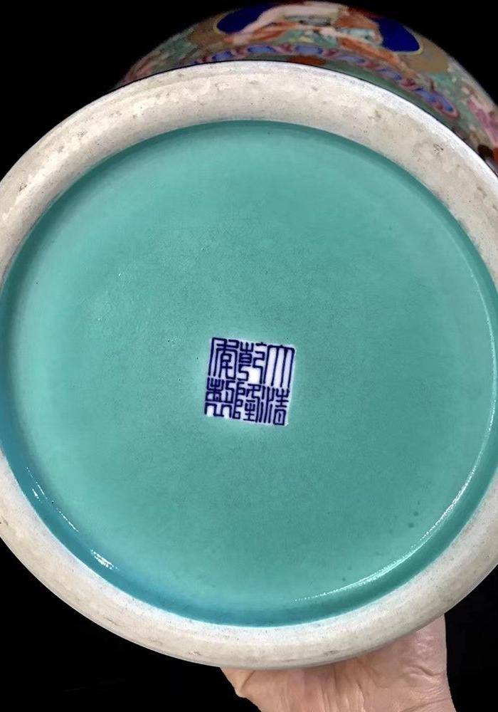 精品本金珐琅彩描金唐卡大梅瓶一对图9