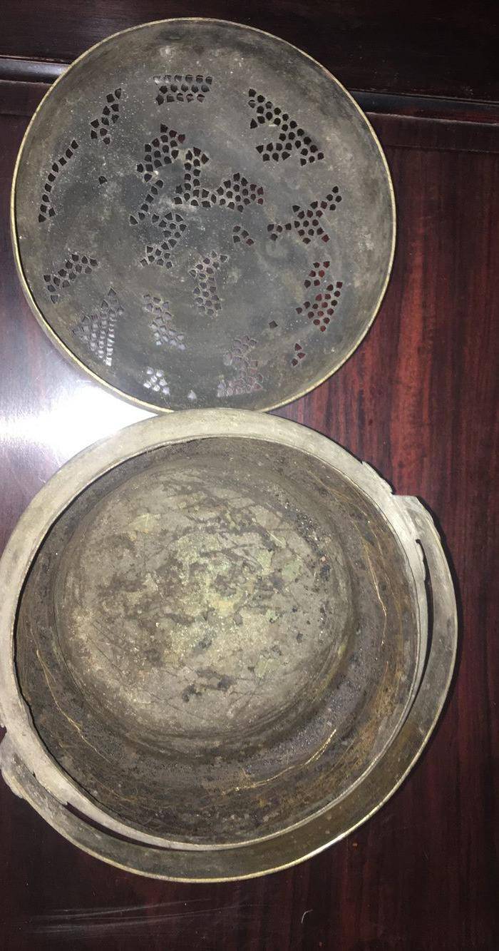 厚重的铜炉图5