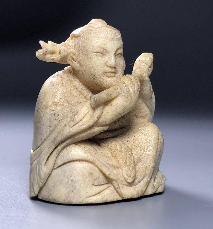精品 清代老鹿角雕人物小摆件图3
